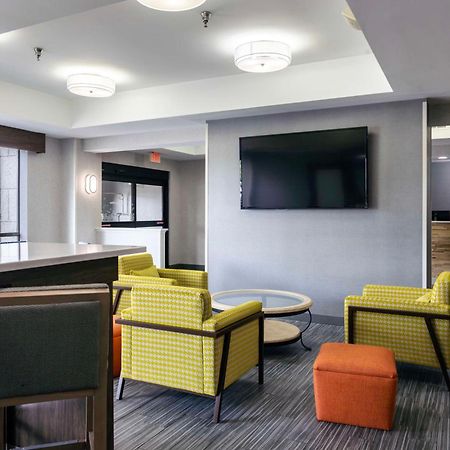 Hampton Inn Springfield Exterior photo