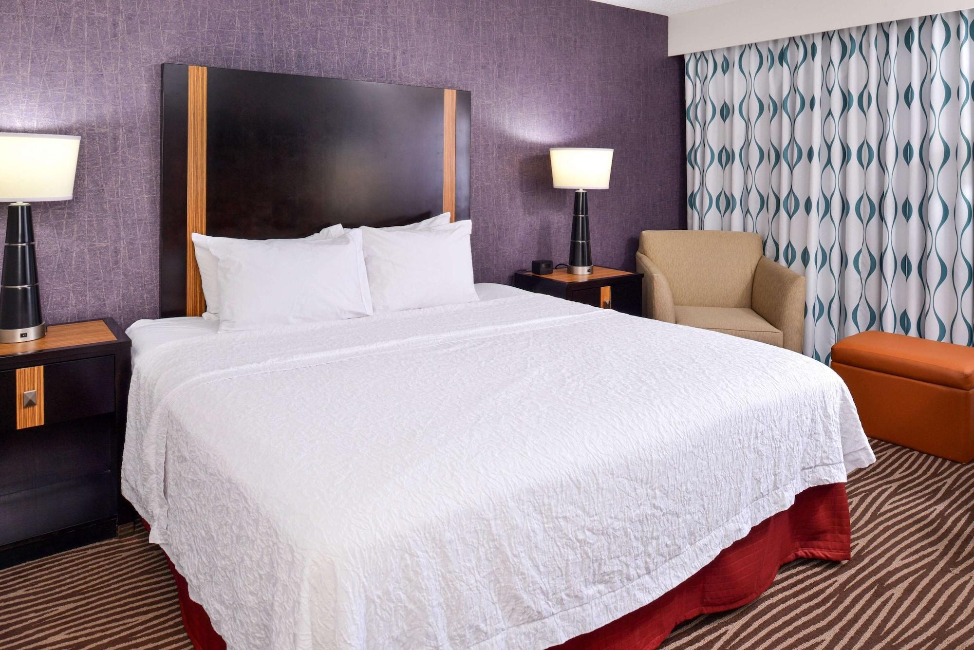 Hampton Inn Springfield Exterior photo