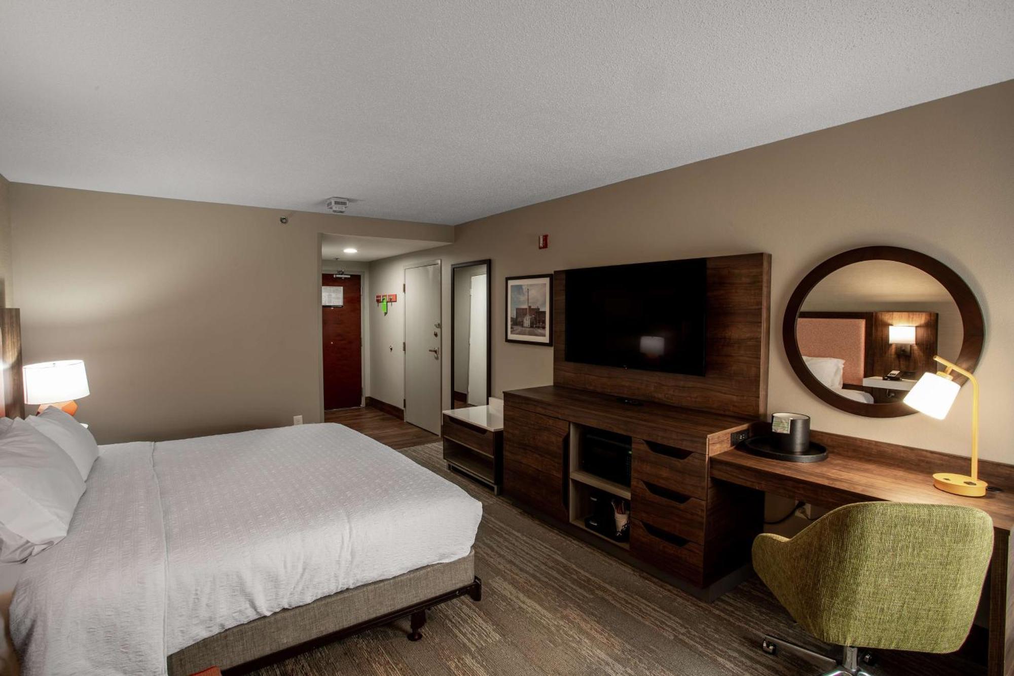 Hampton Inn Springfield Exterior photo