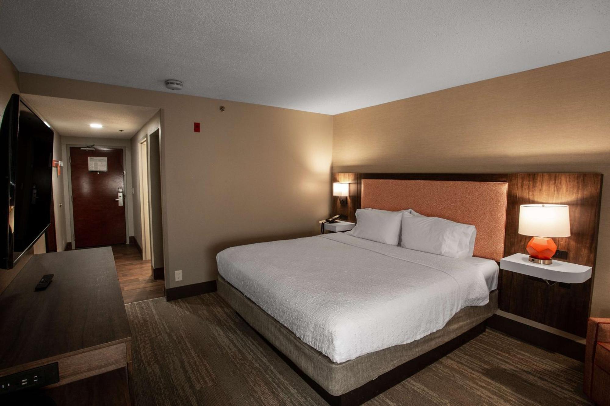 Hampton Inn Springfield Exterior photo