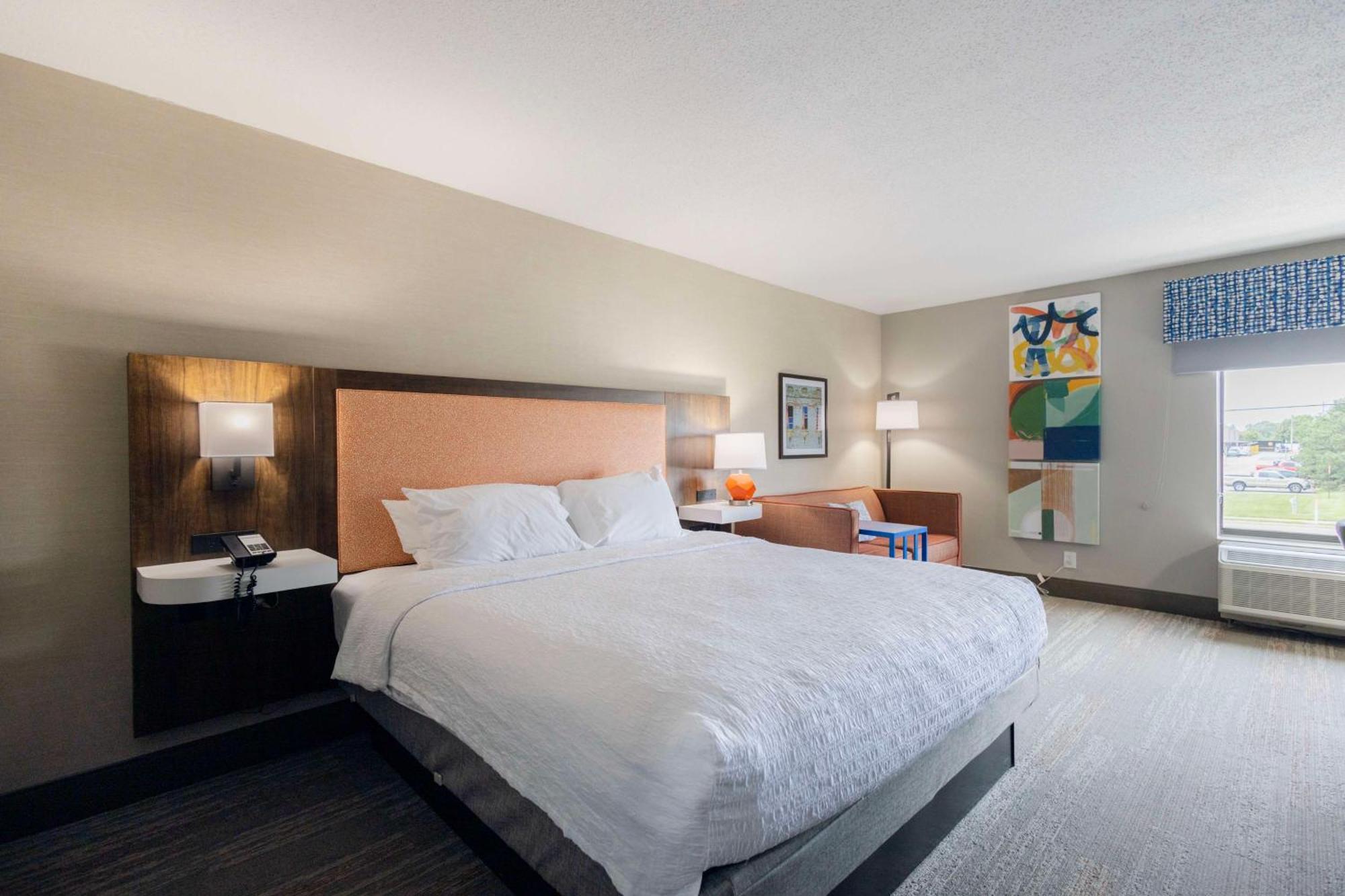 Hampton Inn Springfield Exterior photo