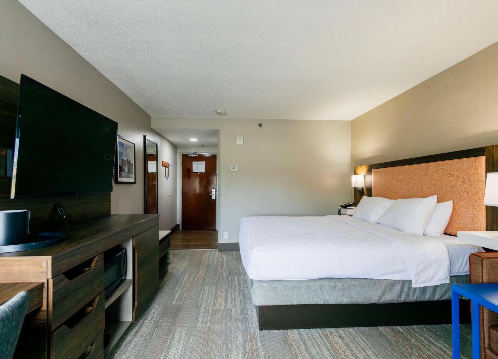 Hampton Inn Springfield Exterior photo